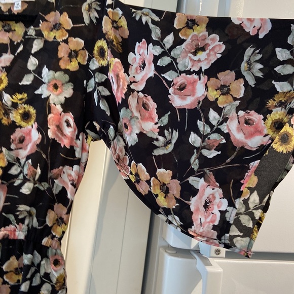 CUPCAKES & CASHMERE dressy flowy romper M - Picture 11 of 12